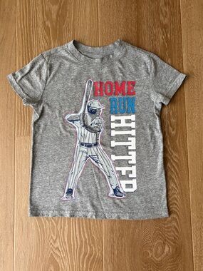 Cat & Jack Gray XS Graphic Baseball Tee with Red & Blue Accents, size 4/5